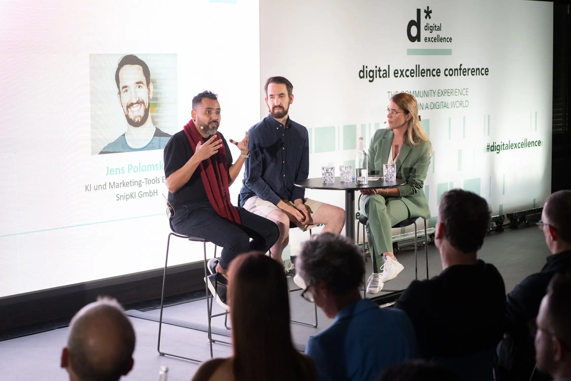 Moderatorin in Frankfurt: Janine Utsch bei der Moderation eines Panels bei der Digital Excellence